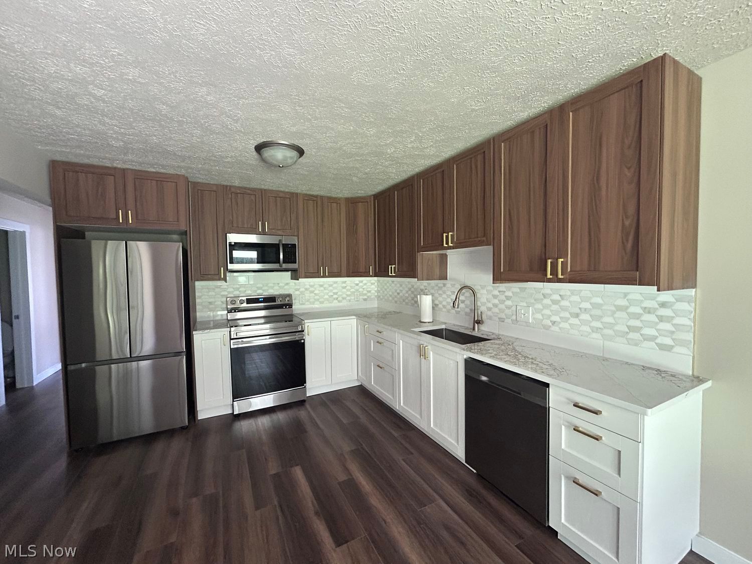1181 Point Of View Drive Wooster OH 44691