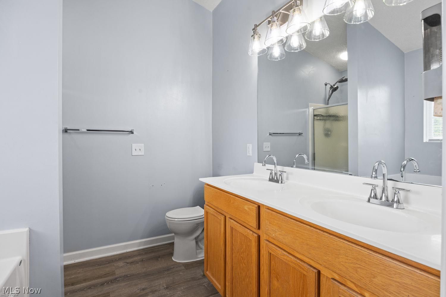 756 Sparrow Way Wadsworth OH 44281