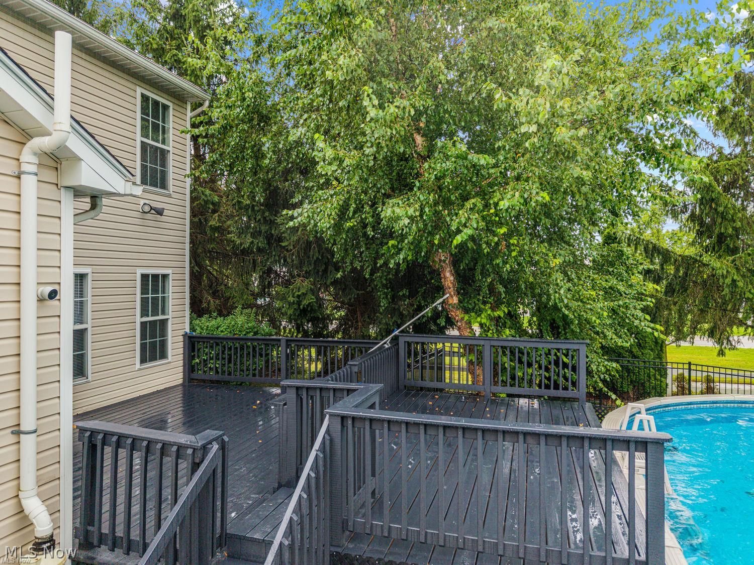 756 Sparrow Way Wadsworth OH 44281