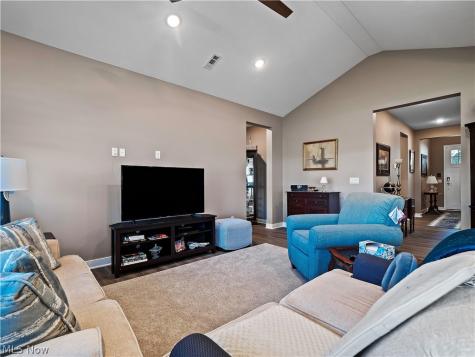 2178 Myla Way Amherst OH 44035