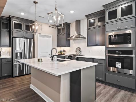 2178 Myla Way Amherst OH 44035