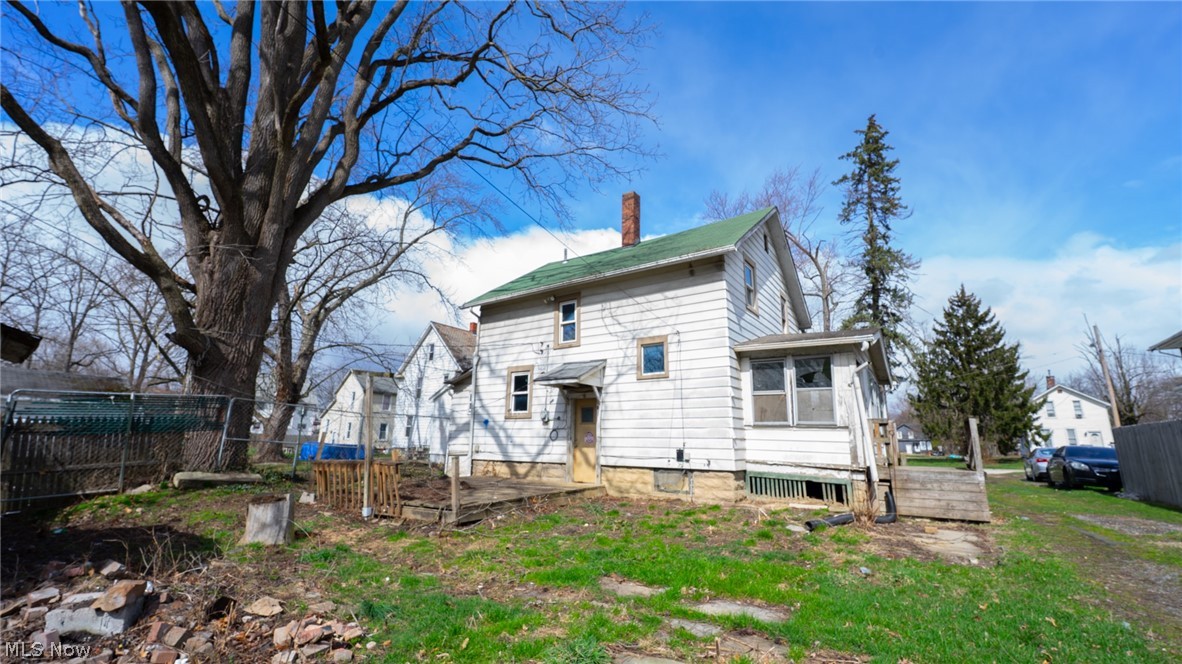 318 11th Street Elyria OH 44035
