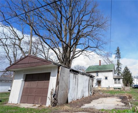 318 11th Street Elyria OH 44035