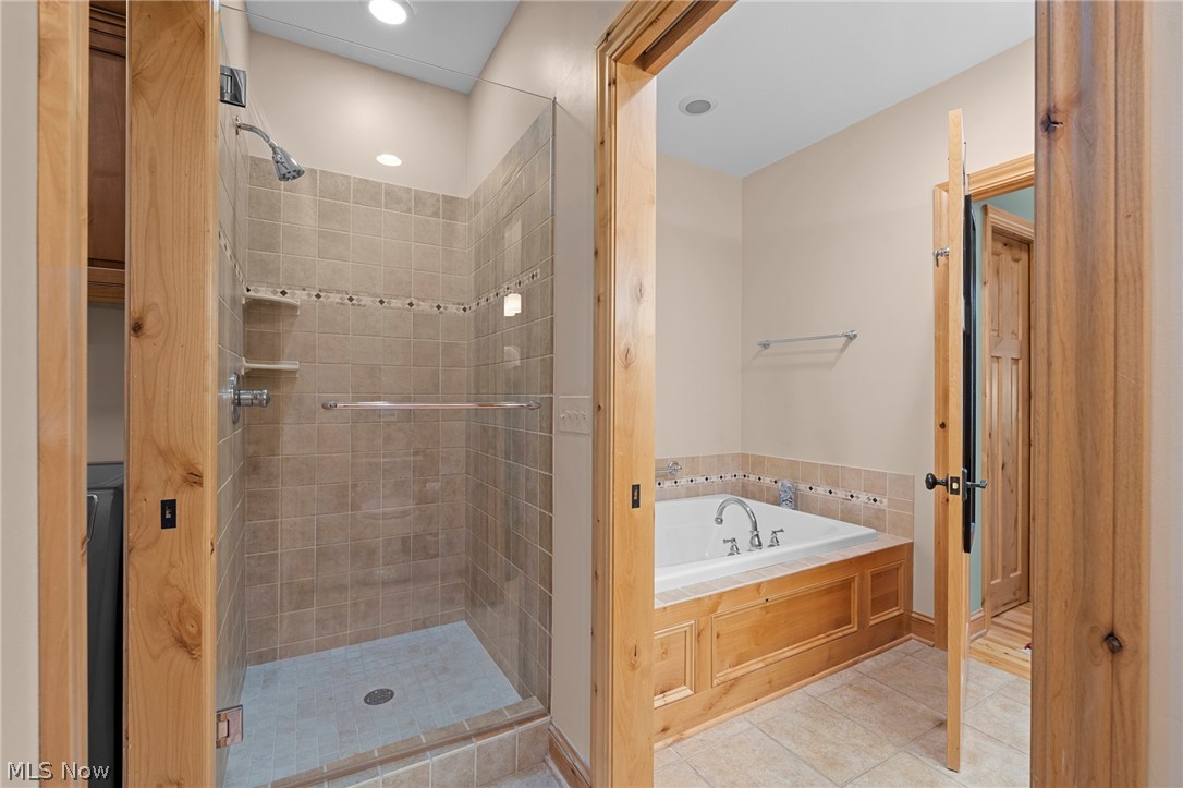 9 Kenilworth Mews Cleveland Heights OH 44106