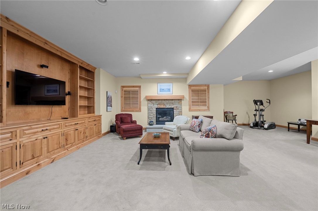 9 Kenilworth Mews Cleveland Heights OH 44106