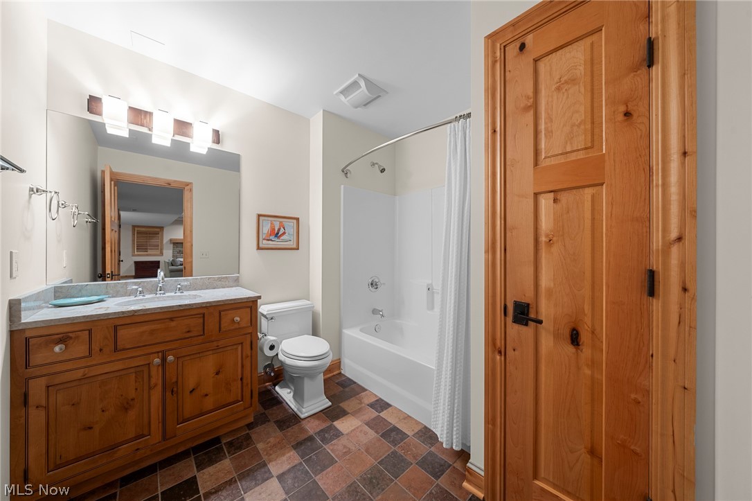 9 Kenilworth Mews Cleveland Heights OH 44106