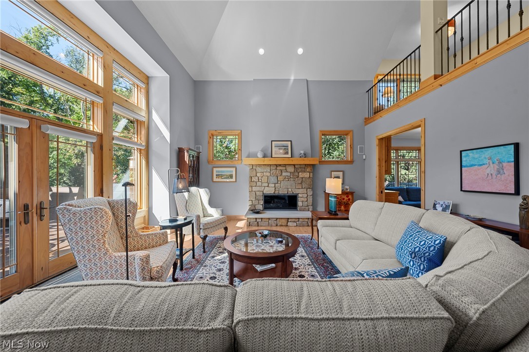 9 Kenilworth Mews Cleveland Heights OH 44106