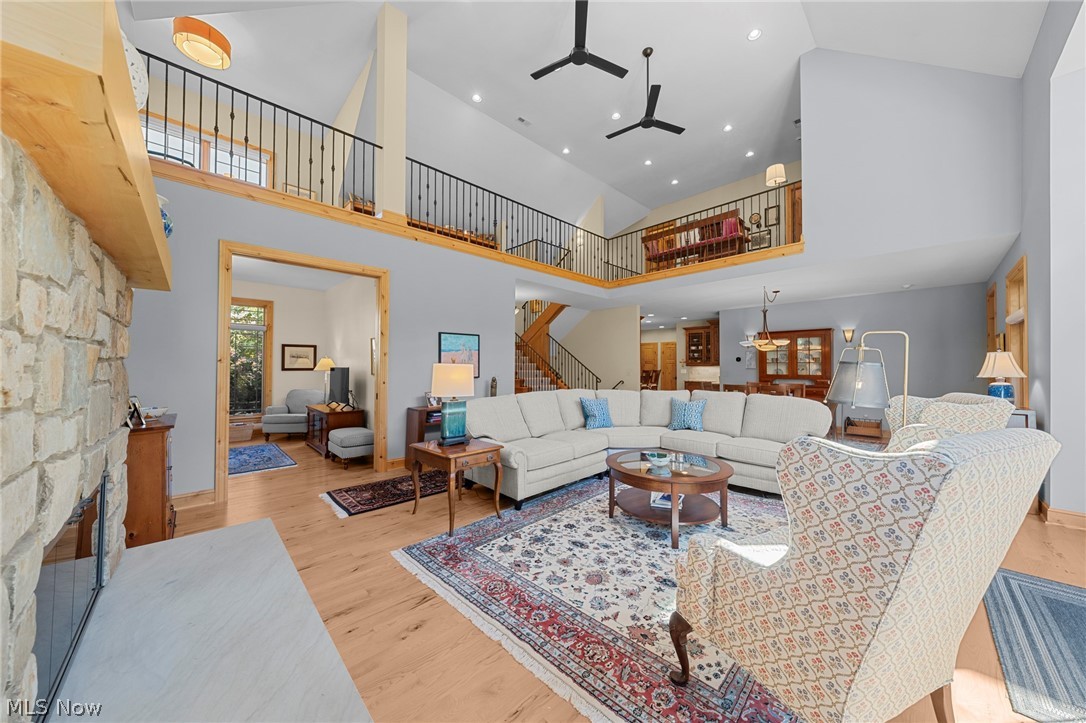 9 Kenilworth Mews Cleveland Heights OH 44106