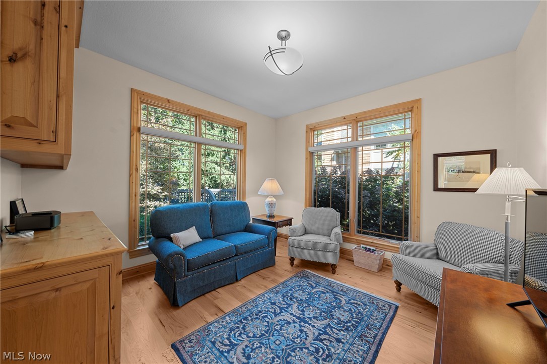 9 Kenilworth Mews Cleveland Heights OH 44106