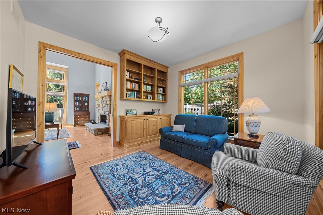 9 Kenilworth Mews Cleveland Heights OH 44106