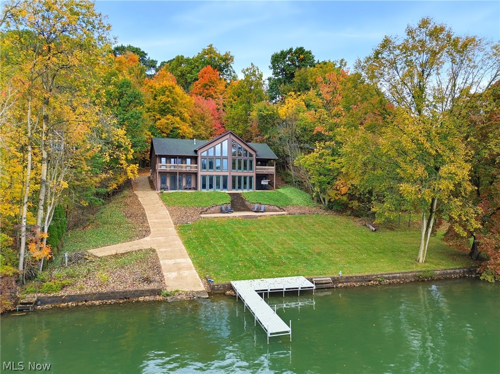 140 W Mohawk Drive Malvern OH 44644