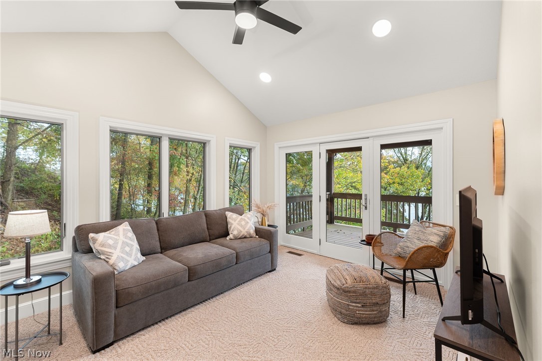 140 W Mohawk Drive Malvern OH 44644