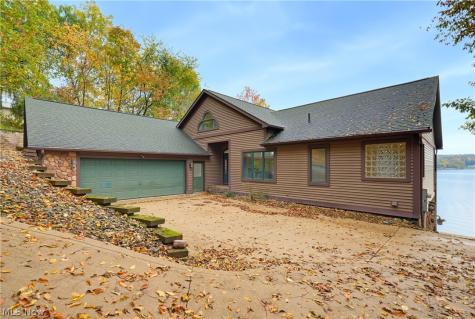 140 W Mohawk Drive Malvern OH 44644