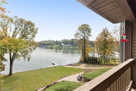 140 W Mohawk Drive Malvern OH 44644