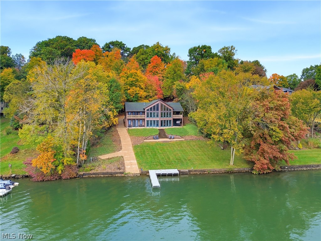 140 W Mohawk Drive Malvern OH 44644