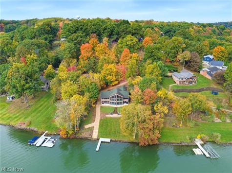 140 W Mohawk Drive Malvern OH 44644