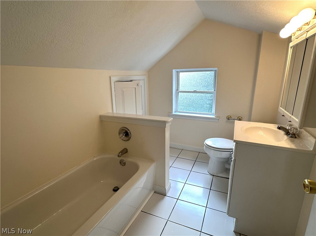 881 Harbor Street Conneaut OH 44030