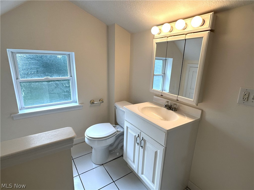 881 Harbor Street Conneaut OH 44030