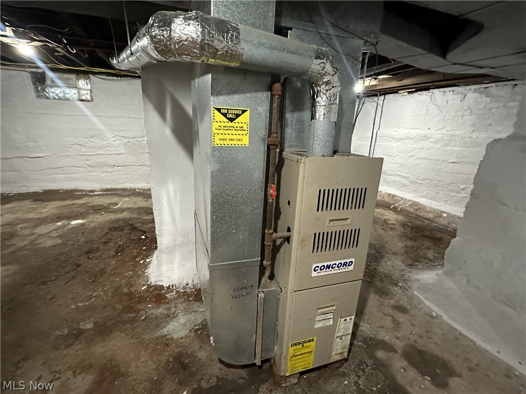 881 Harbor Street Conneaut OH 44030