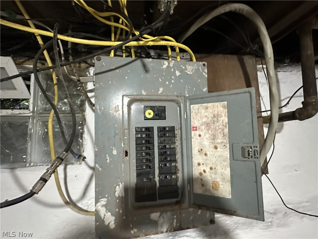 881 Harbor Street Conneaut OH 44030