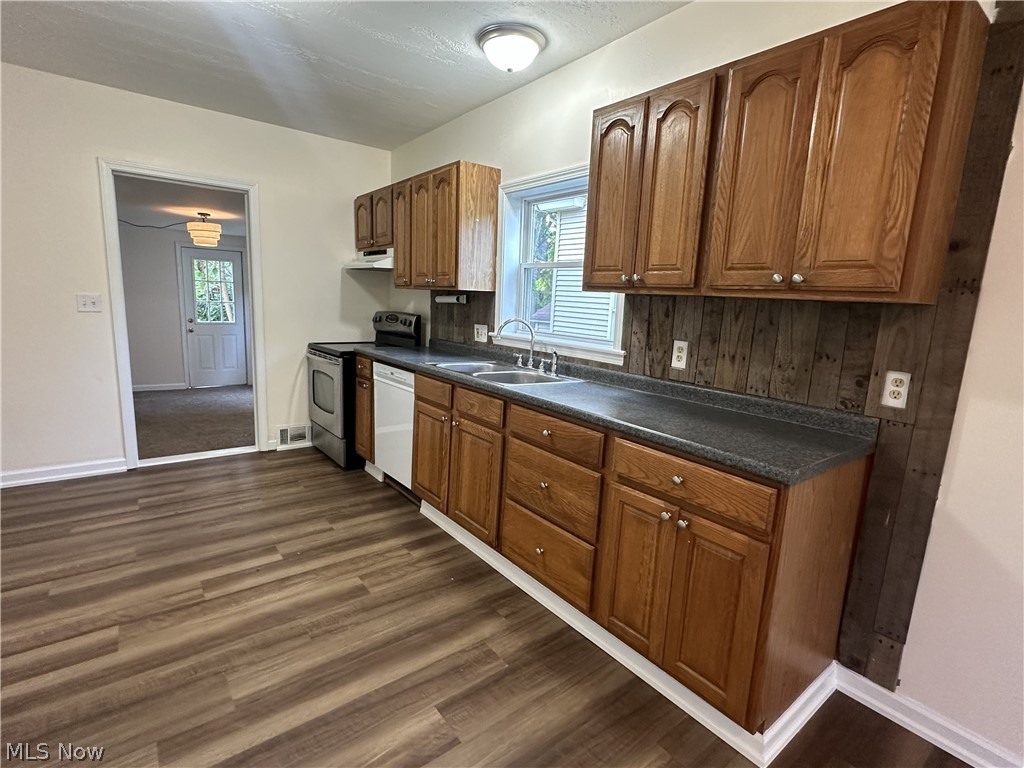 881 Harbor Street Conneaut OH 44030