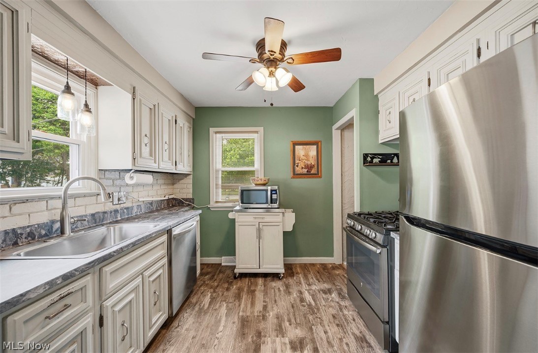 977 Learidge Road Lyndhurst OH 44124