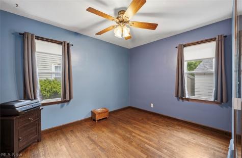 977 Learidge Road Lyndhurst OH 44124