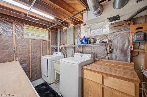 977 Learidge Road Lyndhurst OH 44124