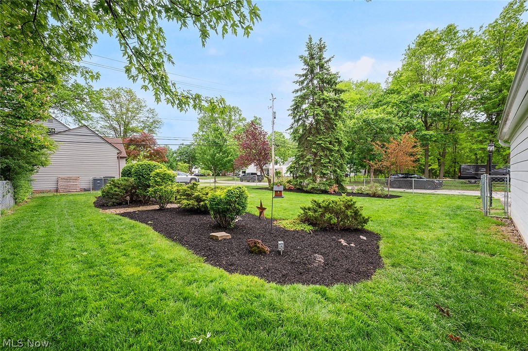 977 Learidge Road Lyndhurst OH 44124