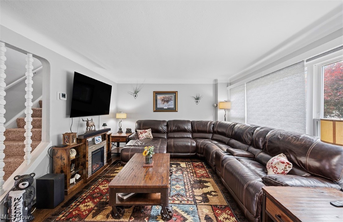 977 Learidge Road Lyndhurst OH 44124