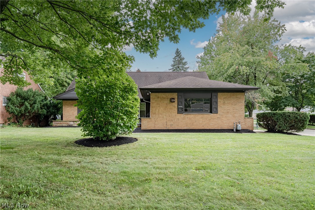 5680 Alberta Drive Lyndhurst OH 44124