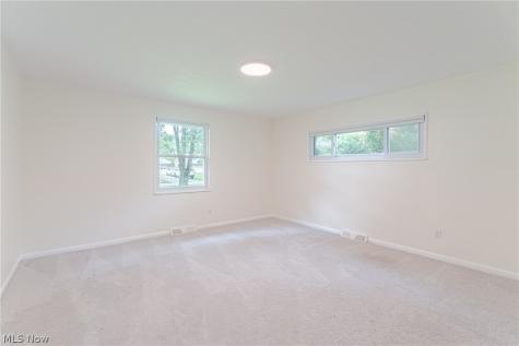 5680 Alberta Drive Lyndhurst OH 44124