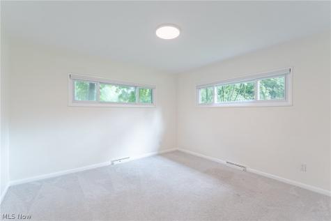 5680 Alberta Drive Lyndhurst OH 44124