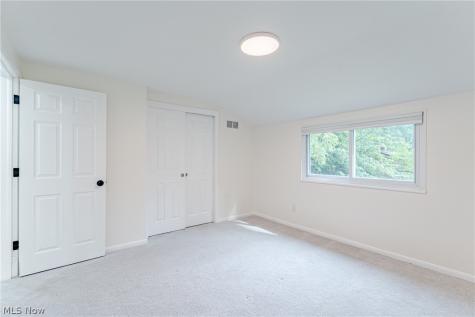 5680 Alberta Drive Lyndhurst OH 44124