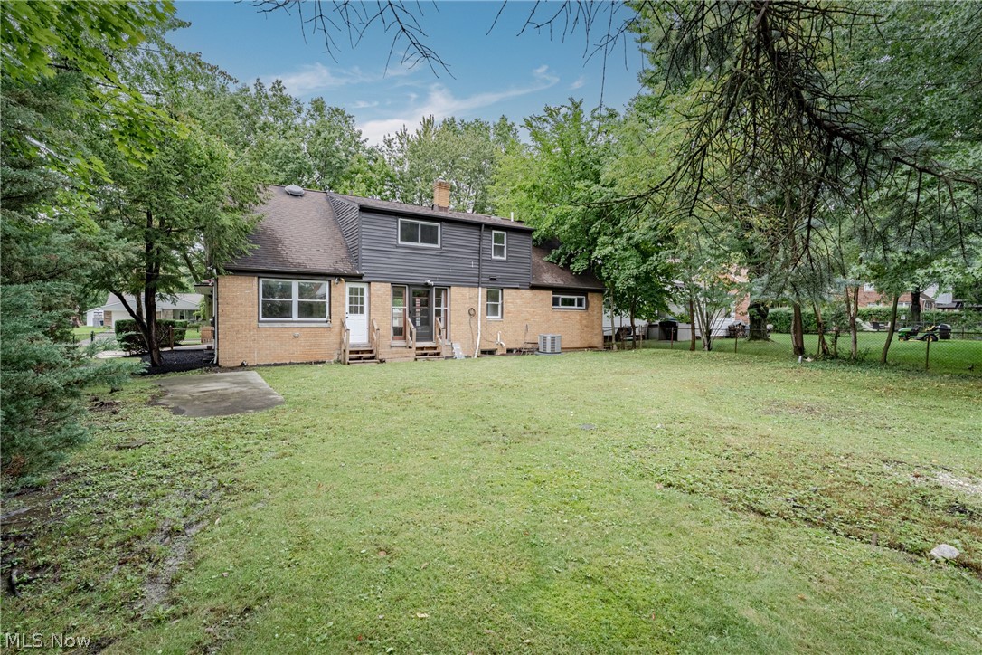 5680 Alberta Drive Lyndhurst OH 44124