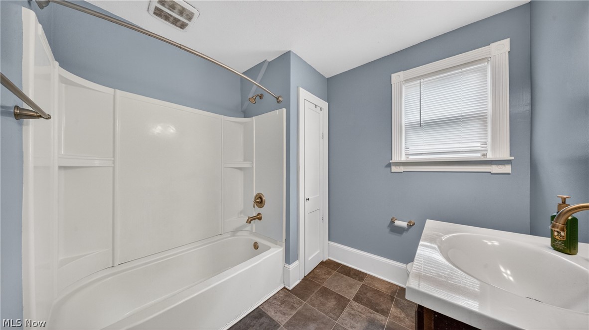 135 Byers Avenue Akron OH 44302