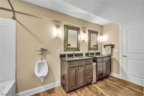 2400 W 130 Street Brunswick OH 44212
