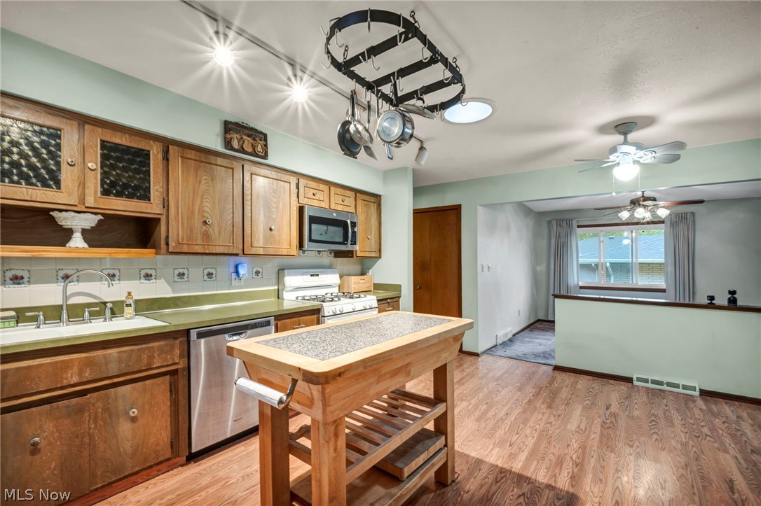 5701 Rousseau Drive Parma OH 44129