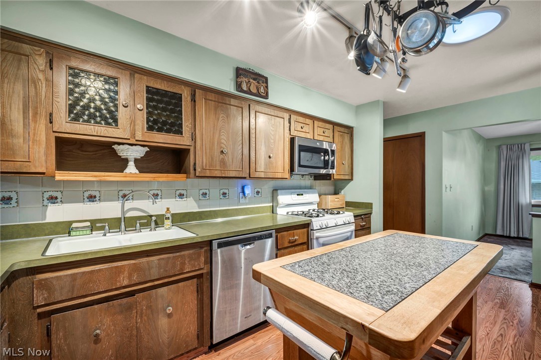 5701 Rousseau Drive Parma OH 44129