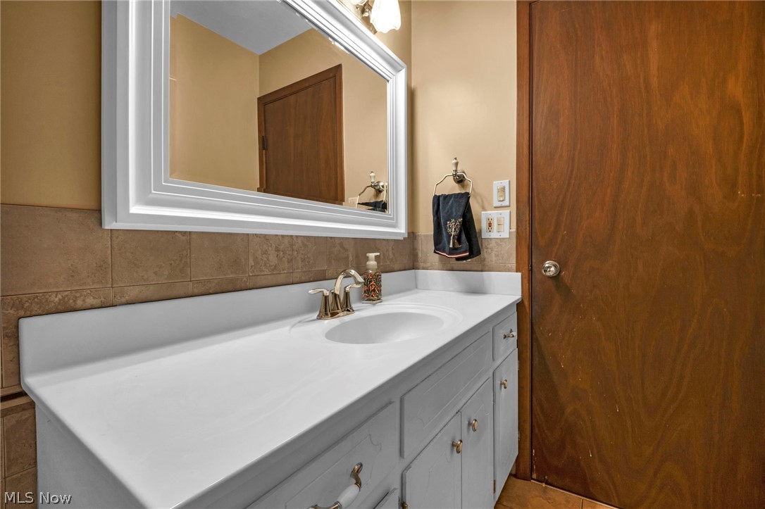 5701 Rousseau Drive Parma OH 44129