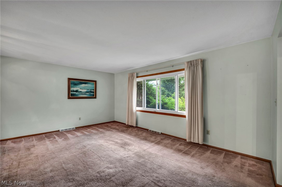 5701 Rousseau Drive Parma OH 44129
