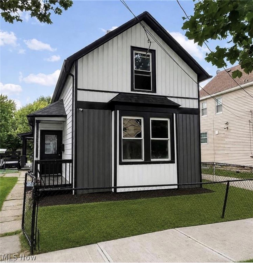 5811 Madison Avenue Cleveland OH 44102