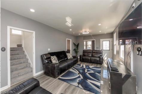 5811 Madison Avenue Cleveland OH 44102