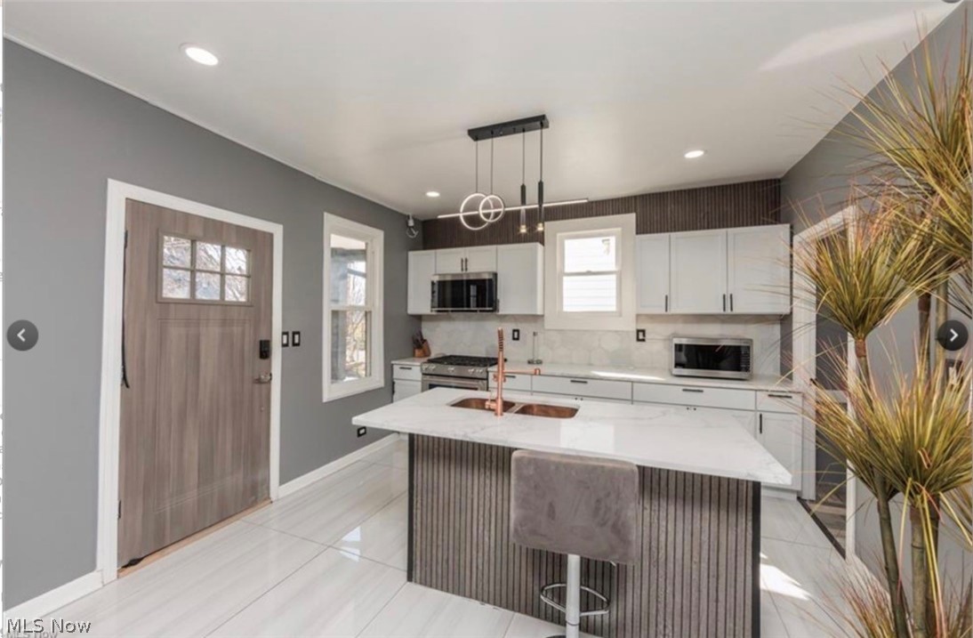 5811 Madison Avenue Cleveland OH 44102