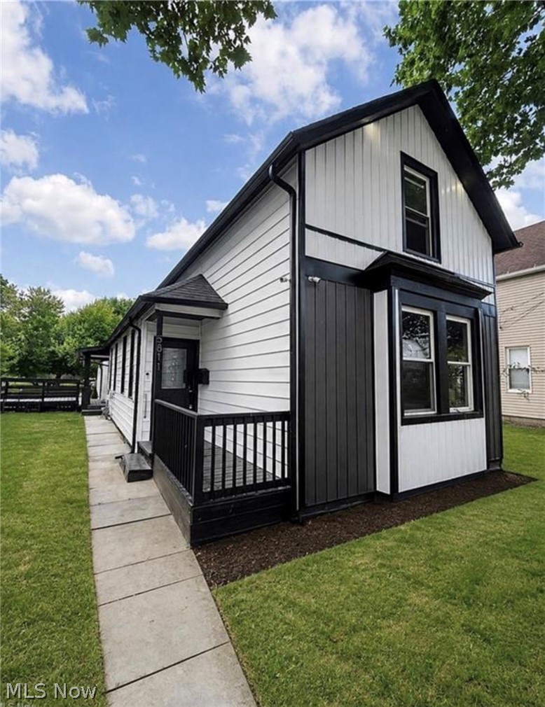 5811 Madison Avenue Cleveland OH 44102
