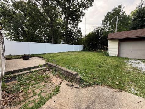 1818 Schiller Avenue Cuyahoga Falls OH 44223