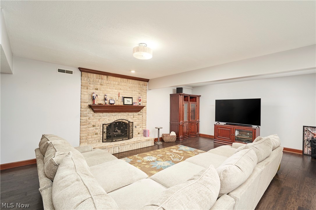 3770 Winterberry Drive Bath OH 44333
