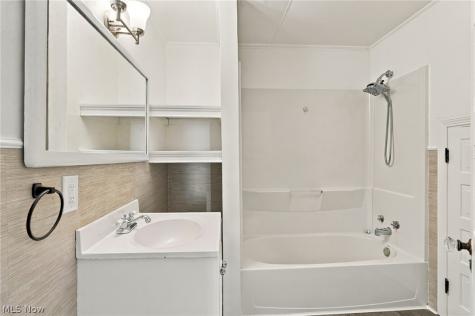 1035 11th Street NE Massillon OH 44646