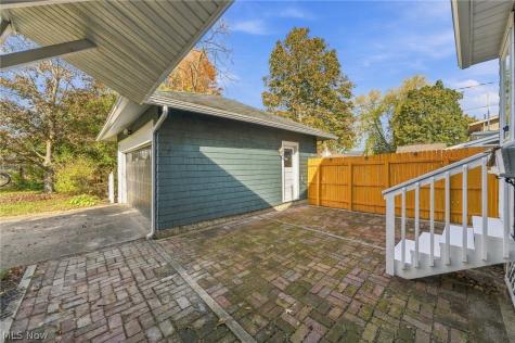 1035 11th Street NE Massillon OH 44646