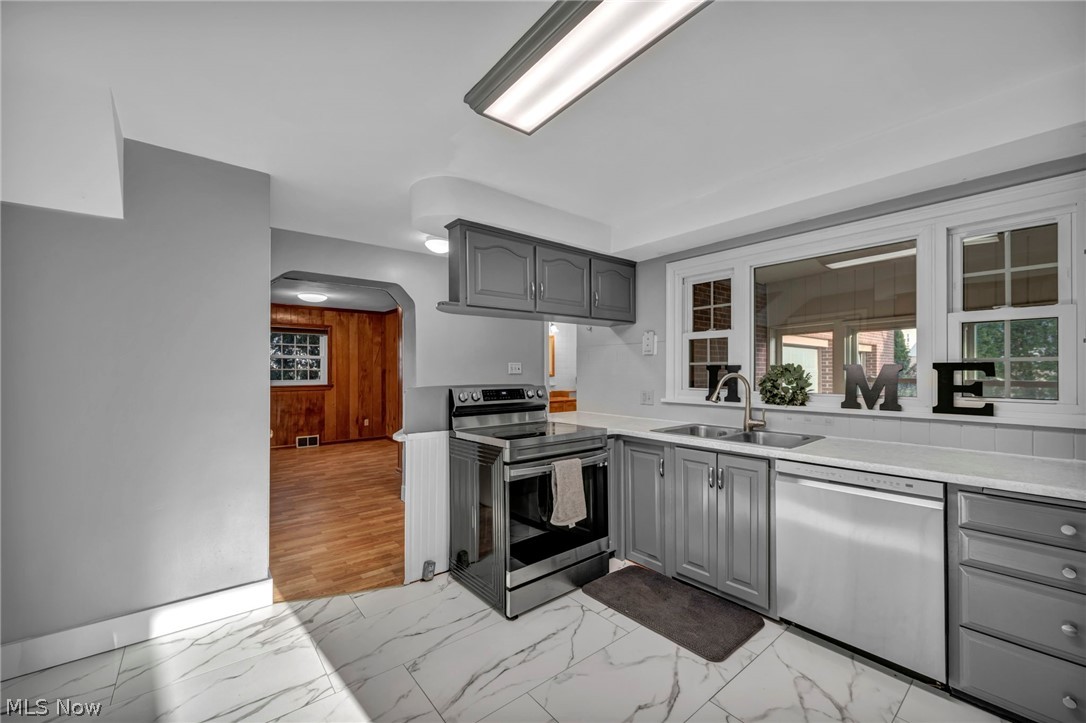 232 Edna Street Poland OH 44514